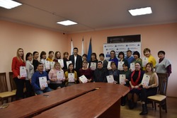 Глава Володарского района поздравил волонтеров с Днем добровольца