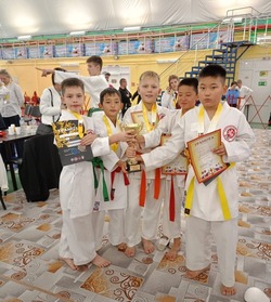 Володарская «Тора» завоевала 13 медалей на межрегиональном чемпионате