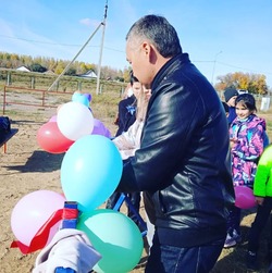 В володарском посёлке Винный открыли новую детскую площадку