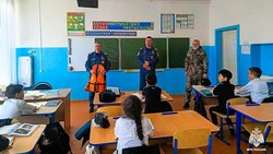 Инспекторы ГИМС проводят уроки безопасности в Володарском районе