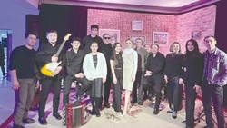 Володарские солисты спели песни из фильмов на творческом вечере