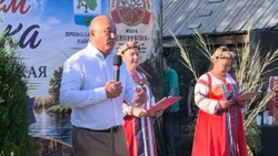 Депутат астраханской Думы Нурлан Супугалиев посетил День рыбака в Евпраксино