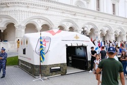 Мобильный пункт отбора в Астраханском кремле посетили более 50 человек
