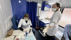 Володарские медики проверили здоровье дорожников