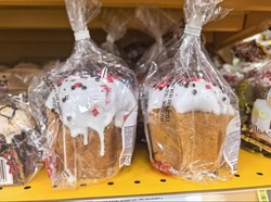 Володарские магазины уже торгуют пасхальными куличами