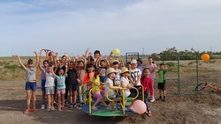 В Алтынжаре открыли новую детскую площадку