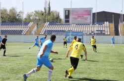 Кубок международного футбольного турнира выиграла команда из Камызяка