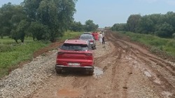 Труднопроходимый участок тишковской дороги обещают засыпать щебнем до холодов
