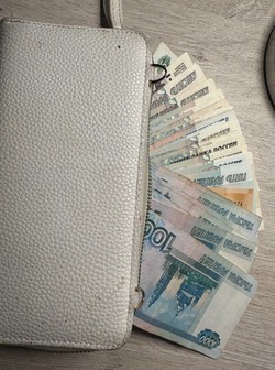 Жительница Володарского района взяла деньги под соцконтракт, но потратила их на себя