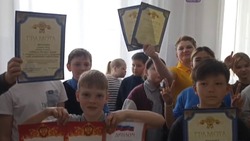 Марфинские ученики получили грамоты из рук школьного президента